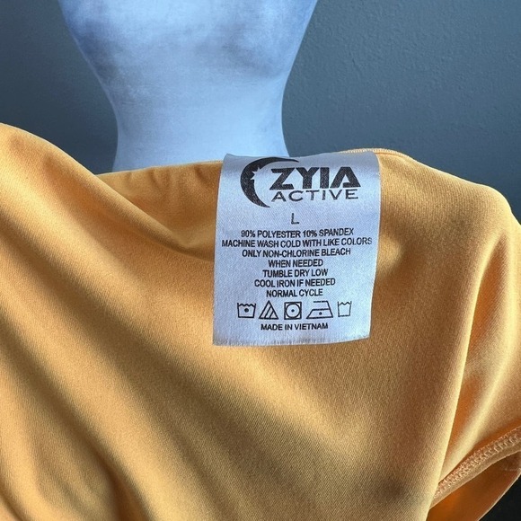 Zyia Yellow Muscle Tank Top Women's L Logo Activewear Workout Gym Comfort Run - Picture 7 of 7